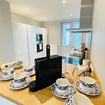 Spacious 3 Bedrooms W Parking In Limpertsberg Lüksemburg