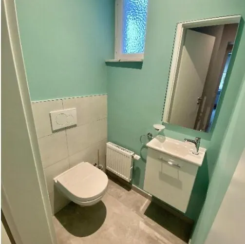 Spacious 3 Bedrooms W Parking In Limpertsberg Apartment *