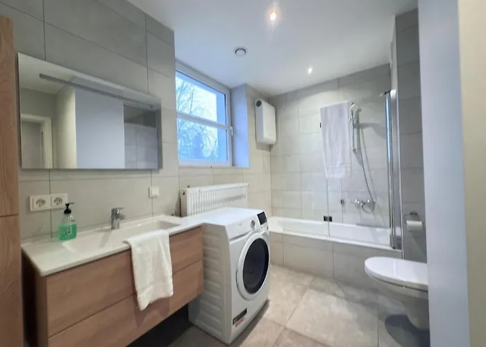 Spacious 3 Bedrooms W Parking In Limpertsberg Daire Lüksemburg